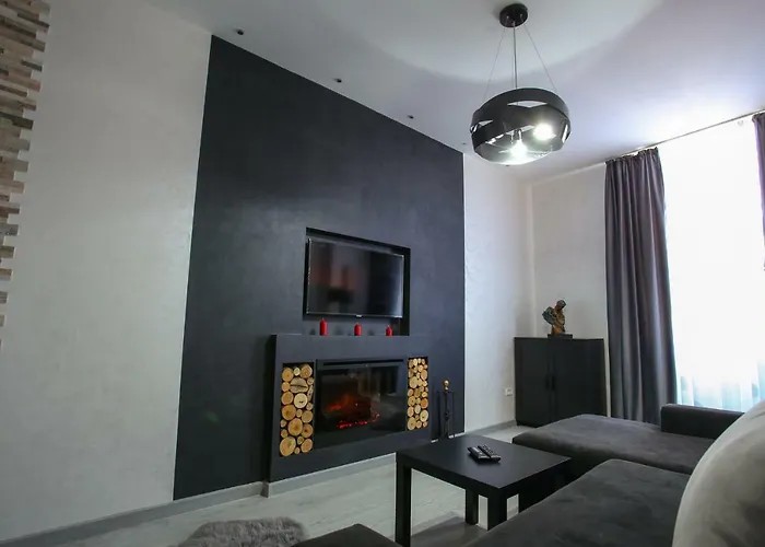 Simona Maria Bucureşti